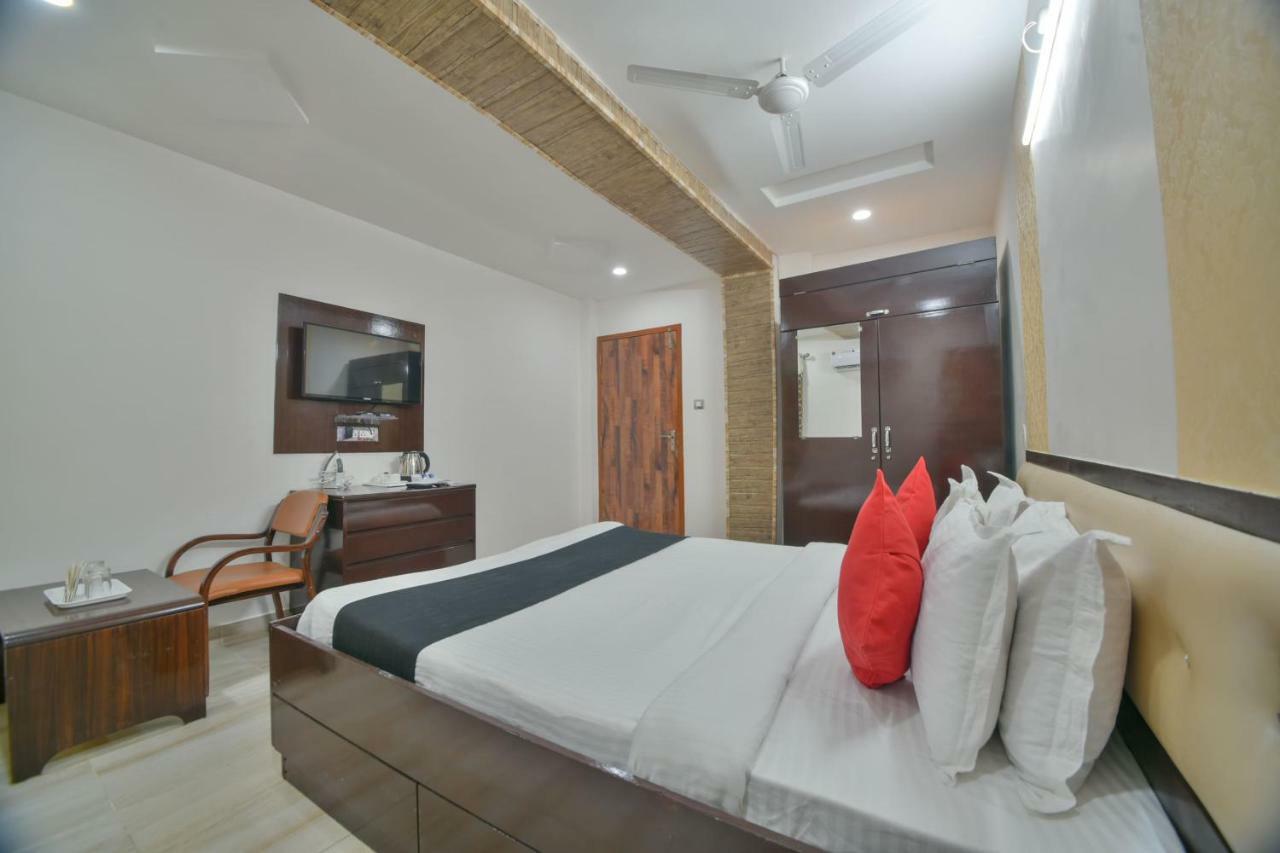 Capital O 39331 Hotel Retaj Bhilwara Room photo